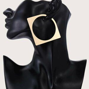 Anas | Classy & Elegant Earrings